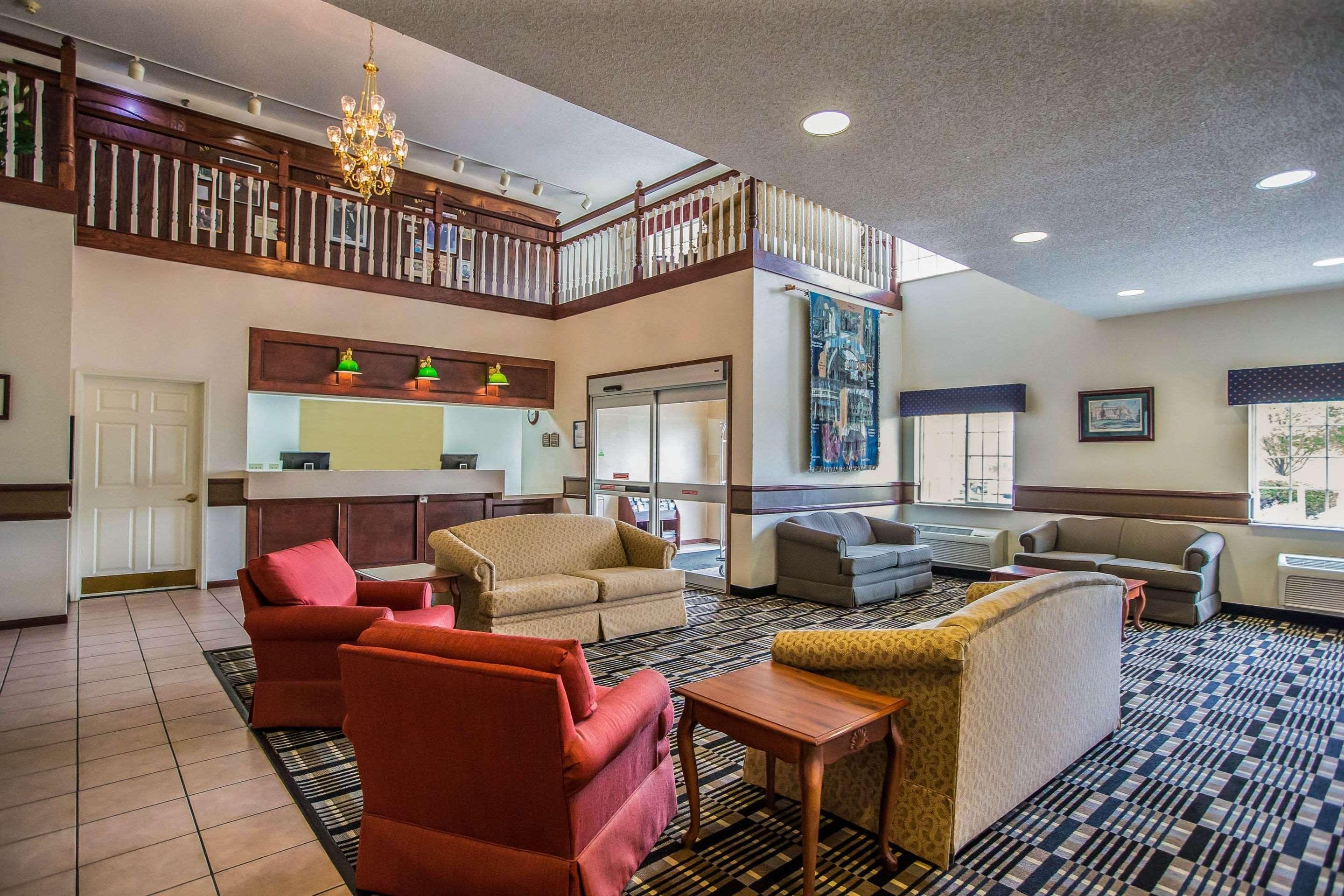 Quality Inn & Suites Dixon Near I-88 Exteriör bild