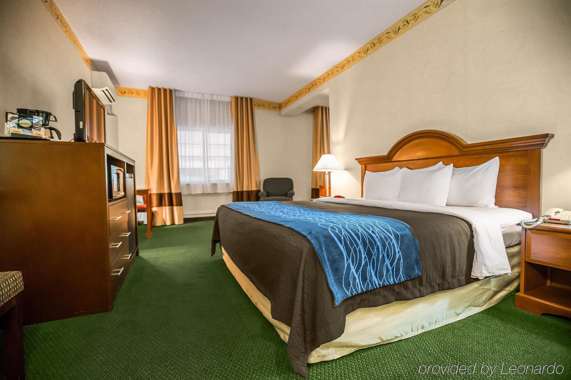 Quality Inn & Suites Dixon Near I-88 Exteriör bild
